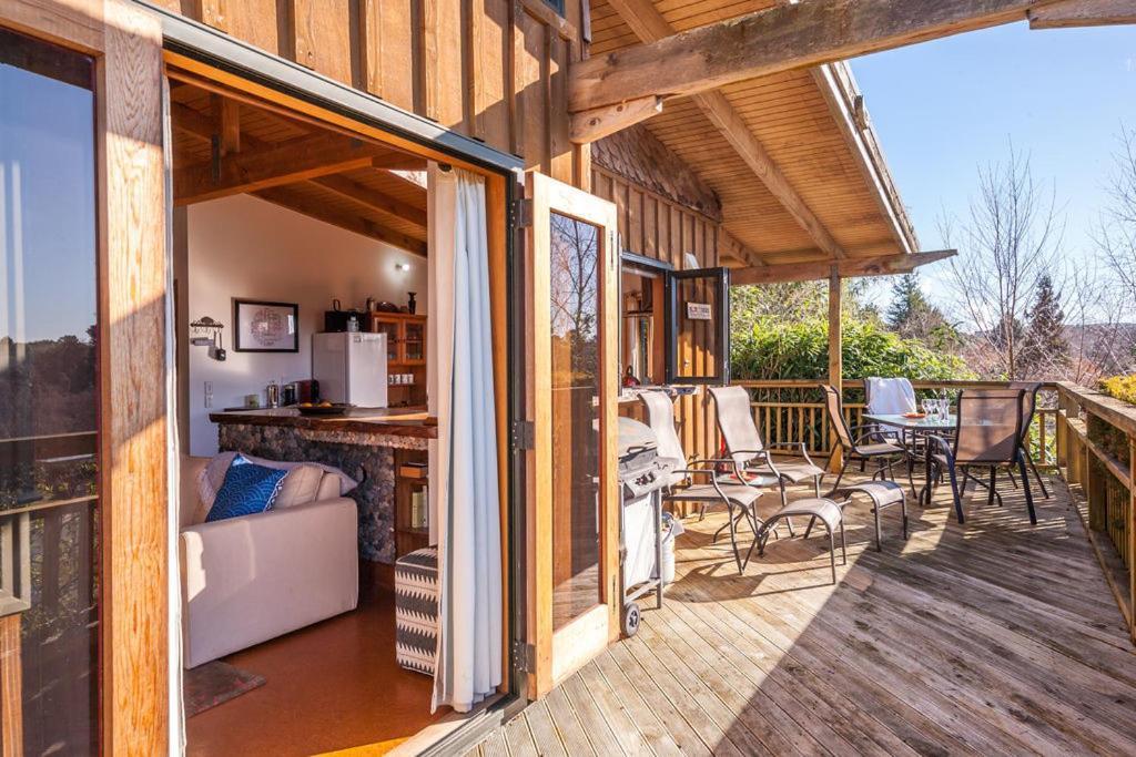 Treetop Hideaway - Taupo Holiday Home Εξωτερικό φωτογραφία